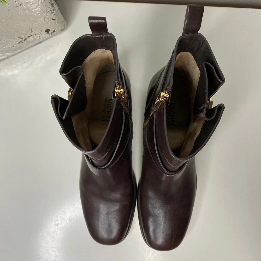 Michael Kors Bryce Chocolate Brown Leather Ankle Boots Side Zip Block Heel‎ SZ 8